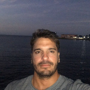 Meet your Posher, Pedro luis